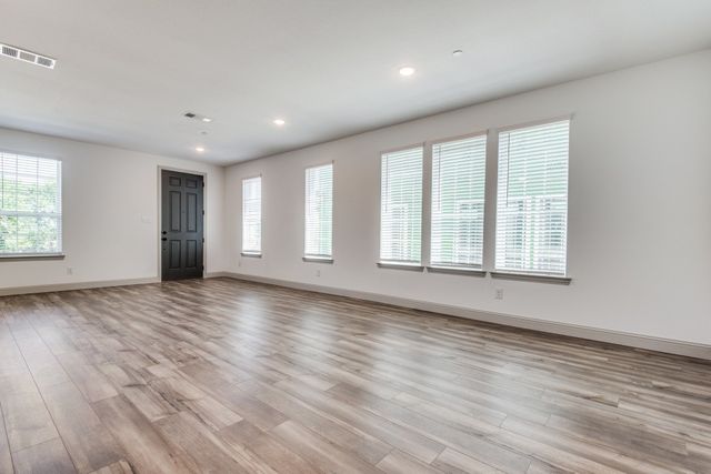 8913 Swallowtail Street, Frisco, TX 75035