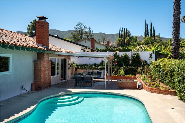 33 N Madrid, Newbury Park, CA 91320