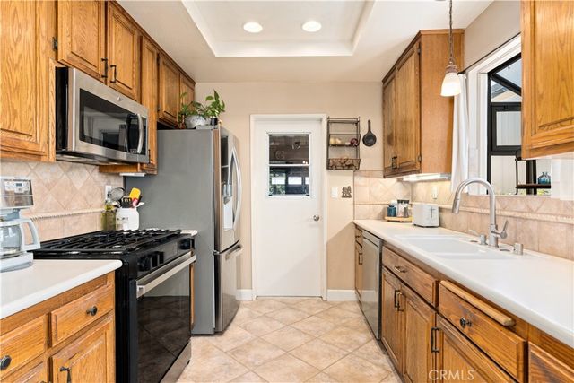33 N Madrid, Newbury Park, CA 91320