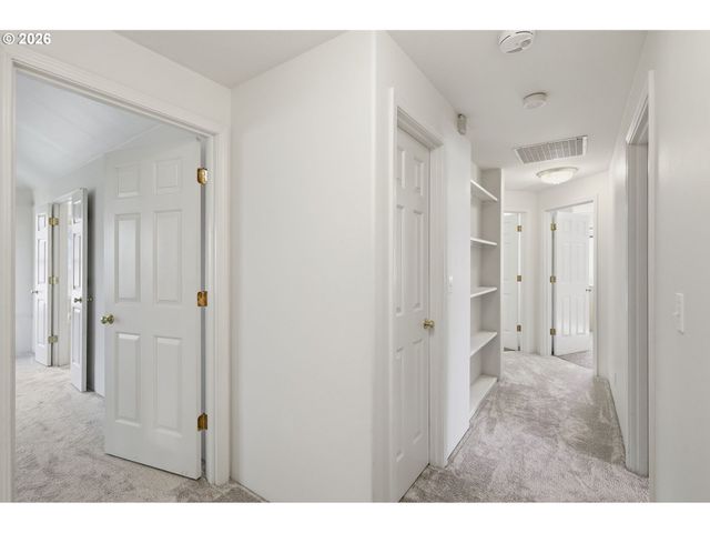 3379 S LAMBERT St, Eugene, OR 97405