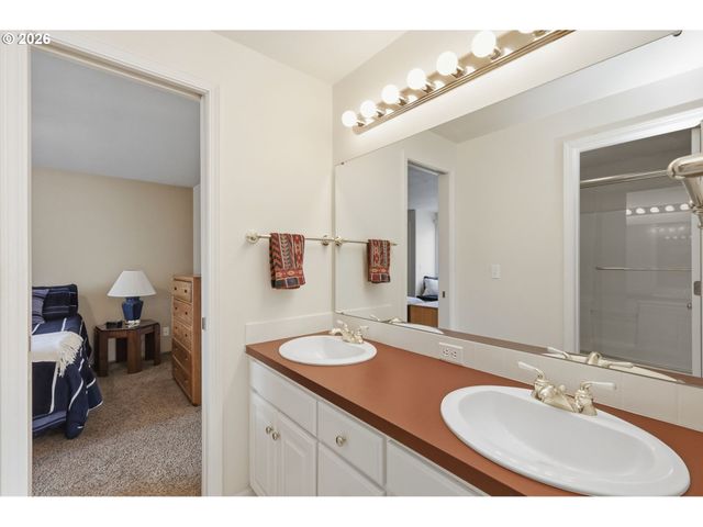 3379 S LAMBERT St, Eugene, OR 97405