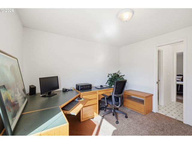 3379 S LAMBERT St, Eugene, OR 97405