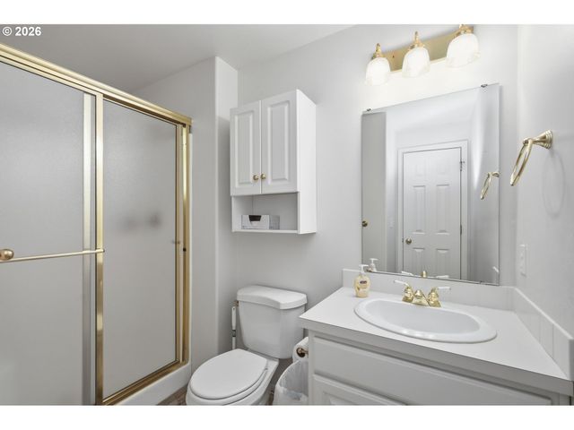 3379 S LAMBERT St, Eugene, OR 97405