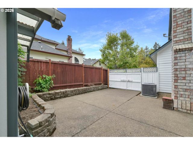 3379 S LAMBERT St, Eugene, OR 97405