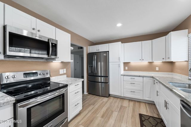 107 LEISURE WORLD --, Mesa, AZ 85206