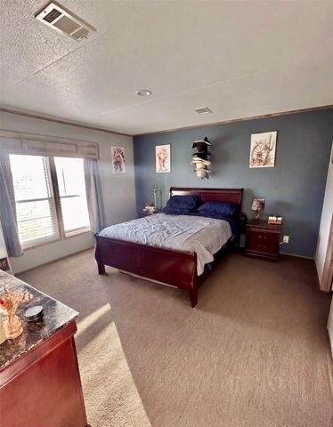 190 Railroad Drive, Mabank, TX 75156