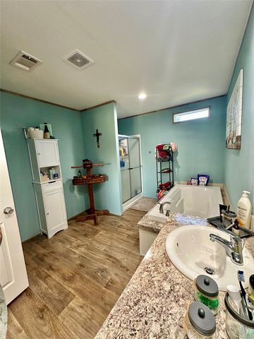 190 Railroad Drive, Mabank, TX 75156