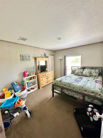 190 Railroad Drive, Mabank, TX 75156