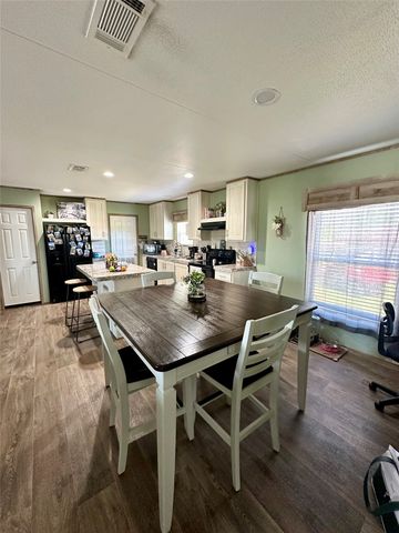 190 Railroad Drive, Mabank, TX 75156