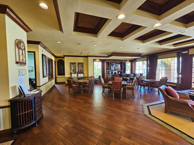 140 Yacht Club Way 305, Hypoluxo, FL 33462