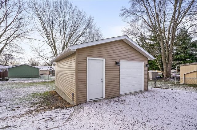 9852 Belden Drive, Windham, OH 44288