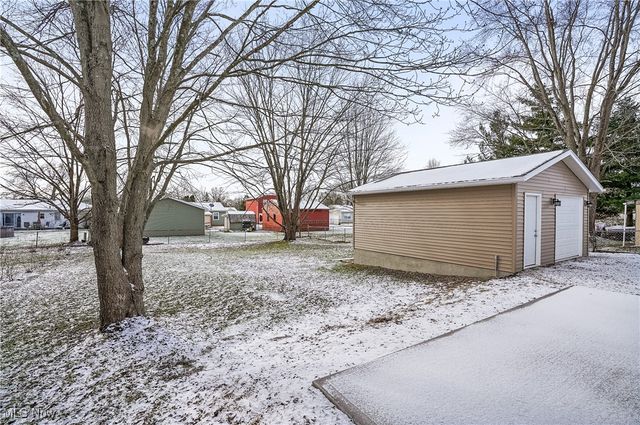 9852 Belden Drive, Windham, OH 44288