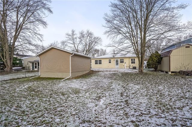 9852 Belden Drive, Windham, OH 44288