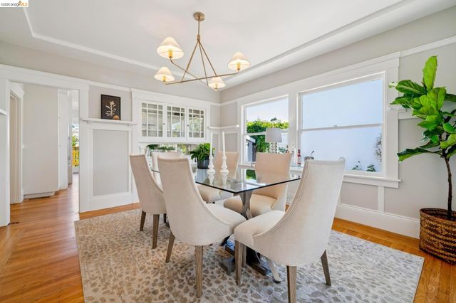 1524 Hampel St, Oakland, CA 94602