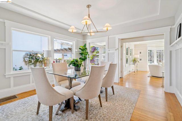 1524 Hampel St, Oakland, CA 94602