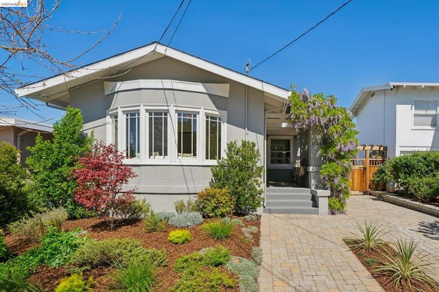 1524 Hampel St, Oakland, CA 94602