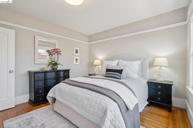 1524 Hampel St, Oakland, CA 94602