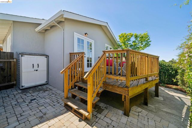 1524 Hampel St, Oakland, CA 94602