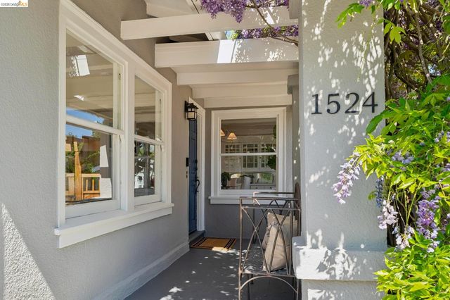 1524 Hampel St, Oakland, CA 94602