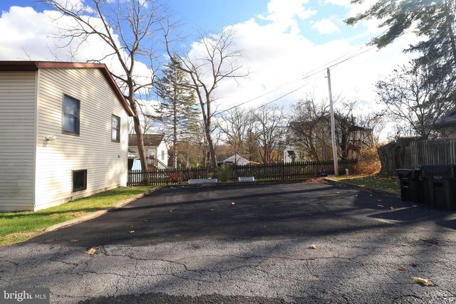 1014 WALNUT ST, State College, PA 16801