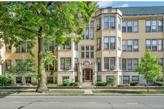 1040 Washington Boulevard 2, Oak Park, IL 60302