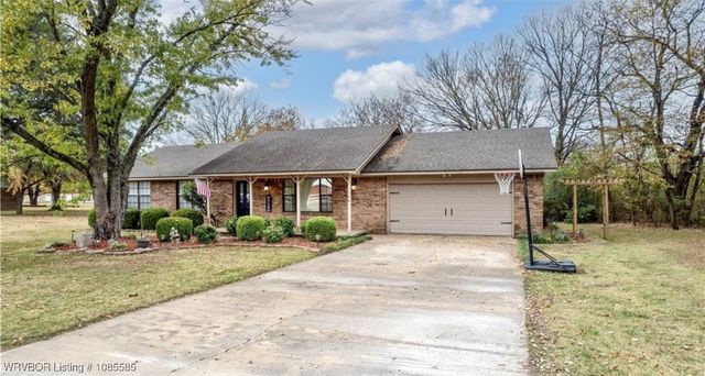 706 E Delaware Street, Sallisaw, OK 74955