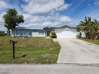 827 NE 23rd TER, Cape Coral, FL 33909