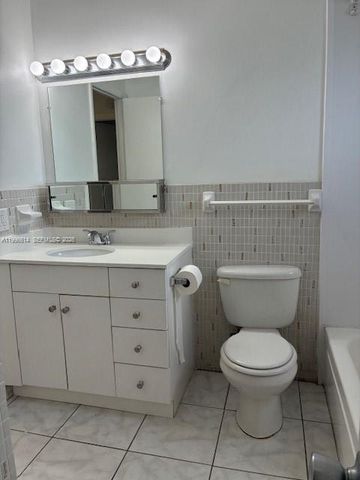 348 S Federal Hwy 11, Dania Beach, FL 33004