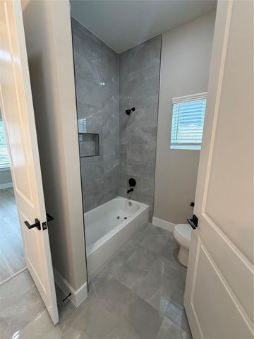 2607 Piemonte Avenue Cir, Spring, TX 77388