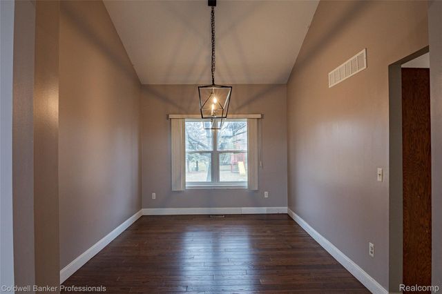 1983 Sprucewood Drive, Sterling Heights, MI 48310