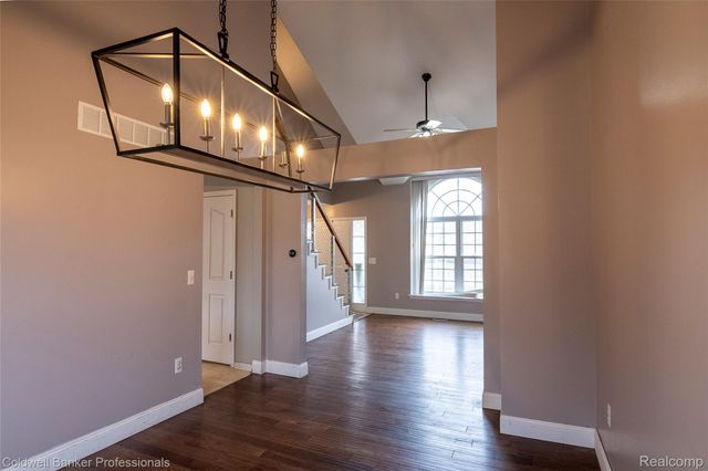 1983 Sprucewood Drive, Sterling Heights, MI 48310