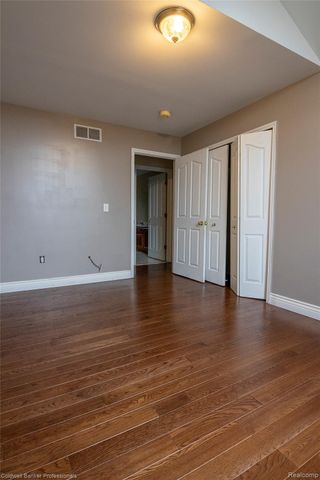 1983 Sprucewood Drive, Sterling Heights, MI 48310