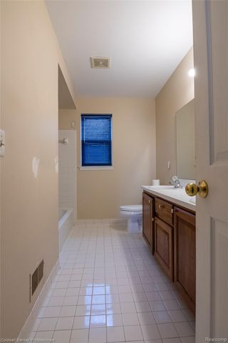 1983 Sprucewood Drive, Sterling Heights, MI 48310