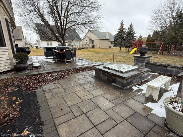 1983 Sprucewood Drive, Sterling Heights, MI 48310