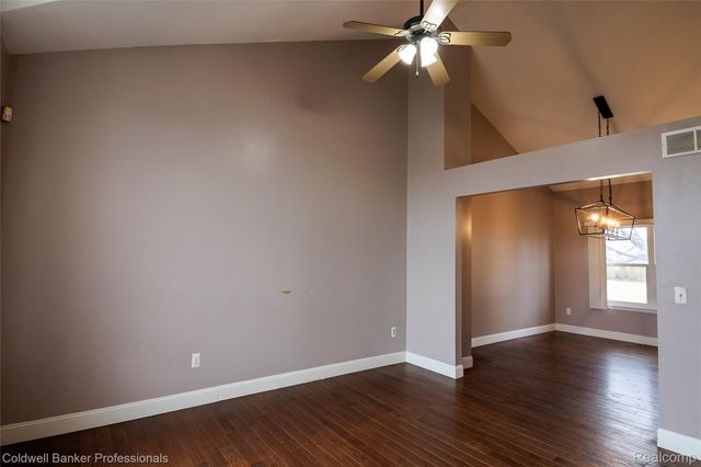 1983 Sprucewood Drive, Sterling Heights, MI 48310