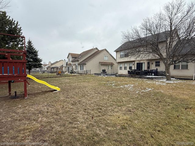 1983 Sprucewood Drive, Sterling Heights, MI 48310