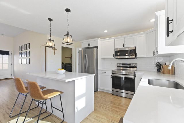 6050 TAMARACK DR, Columbia, MO 65203