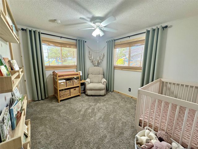 21 Eagle Drive, Grinnell, IA 50112