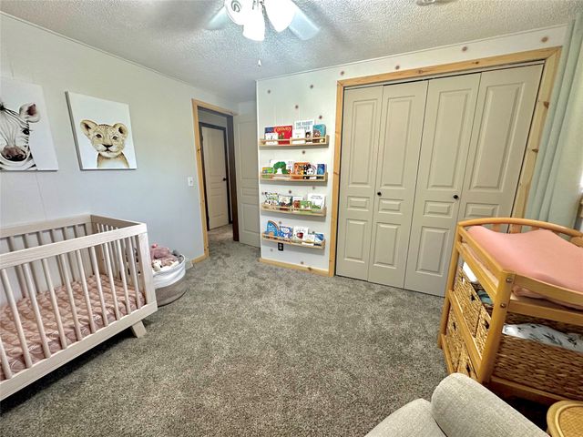 21 Eagle Drive, Grinnell, IA 50112