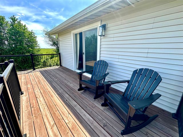 21 Eagle Drive, Grinnell, IA 50112
