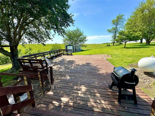 21 Eagle Drive, Grinnell, IA 50112