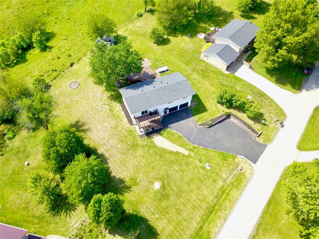 21 Eagle Drive, Grinnell, IA 50112