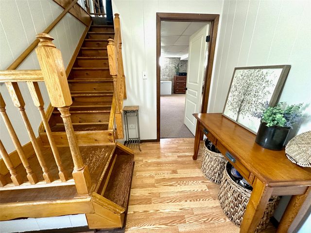 21 Eagle Drive, Grinnell, IA 50112
