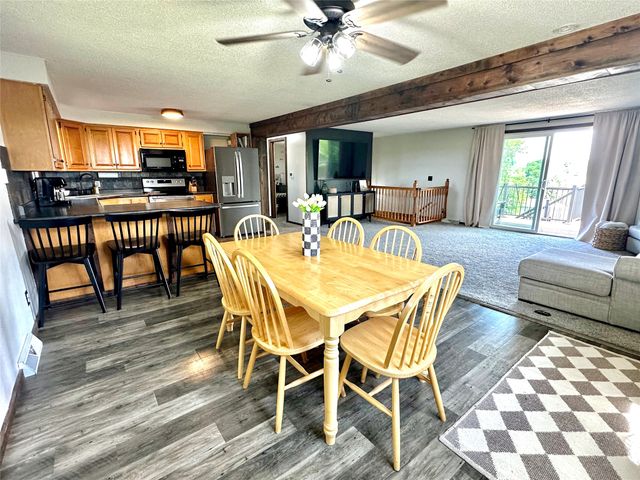 21 Eagle Drive, Grinnell, IA 50112