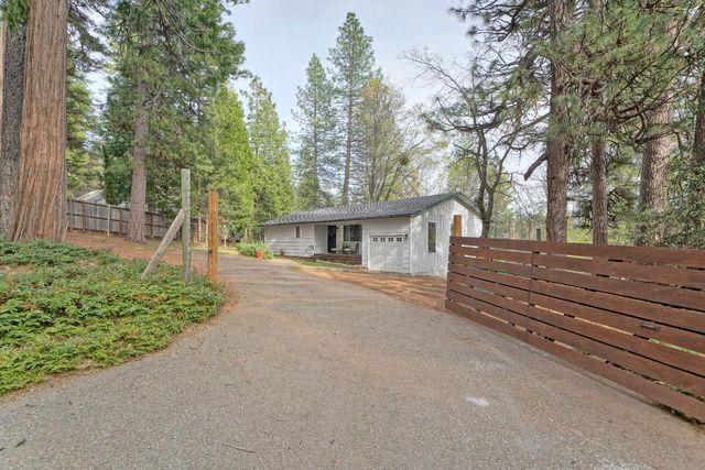 5781 Sly Park Rd, Pollock Pines, CA 95726