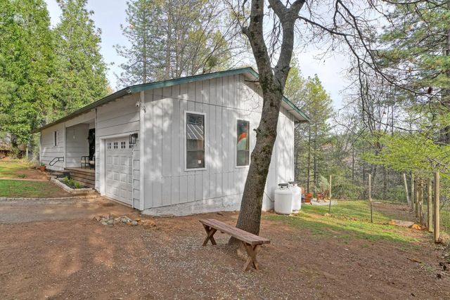 5781 Sly Park Rd, Pollock Pines, CA 95726