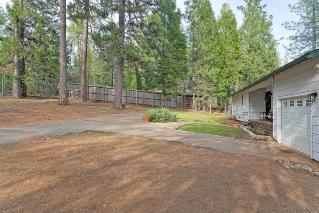5781 Sly Park Rd, Pollock Pines, CA 95726