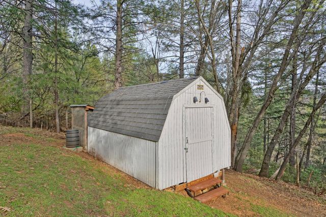 5781 Sly Park Rd, Pollock Pines, CA 95726