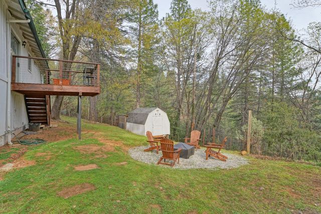 5781 Sly Park Rd, Pollock Pines, CA 95726