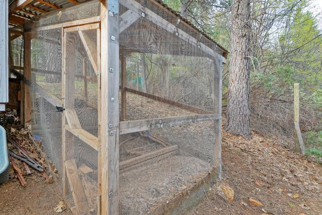 5781 Sly Park Rd, Pollock Pines, CA 95726